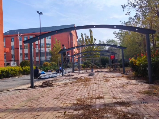 原陽柳月灣中學膜結(jié)構(gòu)車棚